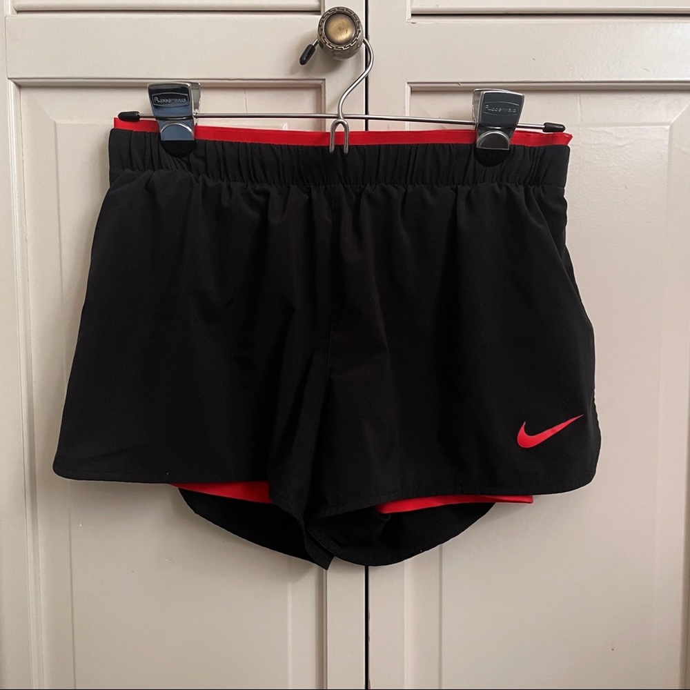 Nike Women's Tempo Shorts FA21